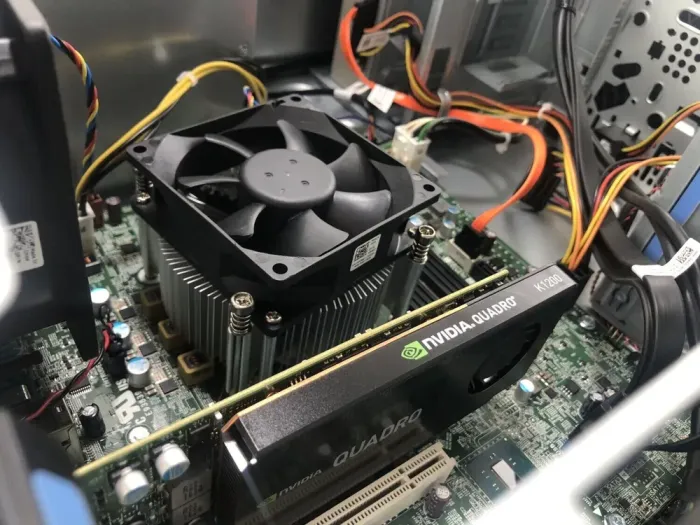 Ігровий ПК Dell Precision 3620 Tower / Intel Core i5-6500 (4 ядра 3,2 - 3,6 ГГц) / 16 ГБ DDR4 / 240 ГБ SSD + 1000 ГБ HDD / nVidia GeForce GTX 1650, 4 ГБ GDDR5, 128-біт / DVI, DP, HDMI б/в - зображення 6