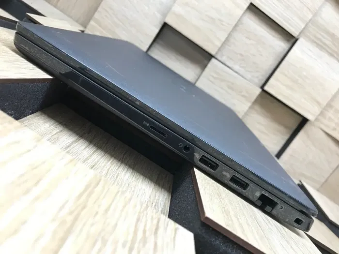 Ультрабук Б-клас Dell Latitude 3420 / 14" (1920x1080) IPS / Intel Core i7-1165G7 (4 (8) ядра по 2.8 - 4.7 GHz) / 8 GB DDR4 / 256 GB SSD M.2 / Intel Iris X Graphics / WebCam / Windows 10 б/в - зображення 6