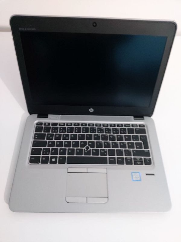 Нетбук HP EliteBook 820 G4 / 12.5" (1920x1080) IPS / Intel Core i5-7200U (2 (4) ядра по 2.5 - 3.1 GHz) / 16 GB DDR4 / 256 GB SSD / Intel HD Graphics 620 / WebCam б/в - зображення 2