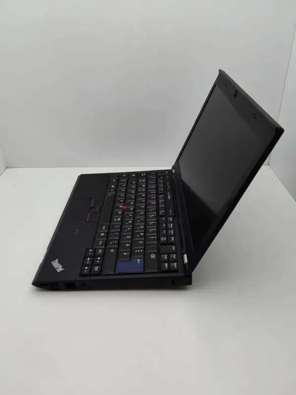 Нетбук Lenovo ThinkPad X220 / 12.5" (1366x768) TN / Intel Core i5-2520M (2 (4) ядра по 2.5 - 3.2 GHz) / 8 GB DDR3 / 120 GB SSD / Intel HD Graphics 3000 / WebCam б/в - зображення 6