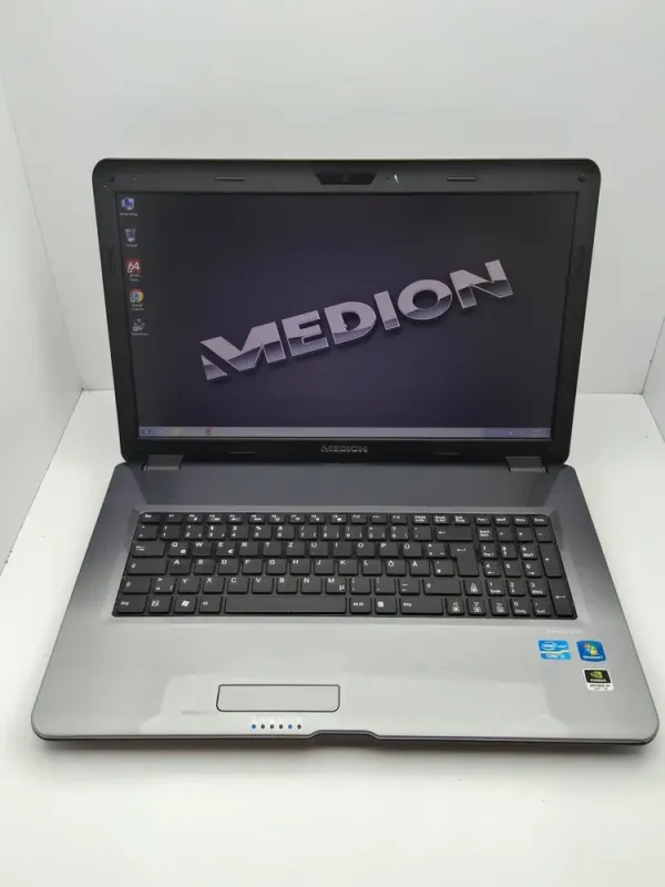 Ноутбук Б-клас Medion Akoya P7624 / 17.3" (1600х900) TN / Intel Core i3-2350M (2 (4) ядра по 2.3 GHz) / 6 GB DDR3 / 500 GB HDD / nVidia GeForce GT 630M, 1 GB DDR3, 128-bit / WebCam б/в - зображення 7