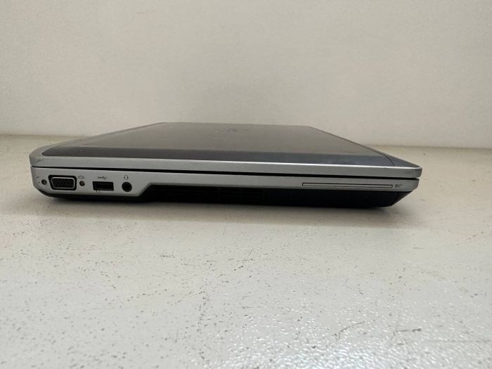 Ноутбук Б-класс Dell Latitude E6530 / 15.6" (1366x768) TN / Intel Core i5-3320M (2 (4) ядра по 2.6 - 3.3 GHz) / 8 GB DDR3 / 128 GB SSD / Intel HD Graphic 4000 / DVD-ROM / HDMI б/в - изображение 3