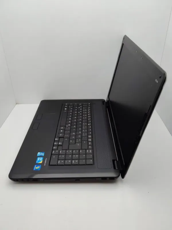 Ноутбук Medion Akoya E7216 / 17.3" (1600x900) TN / Intel Core i3-380M (2 (4) ядра по 2.53 GHz) / 6 GB DDR3 / 500 GB HDD / Intel HD Graphics / WebCam / АКБ не тримає б/в - зображення 6
