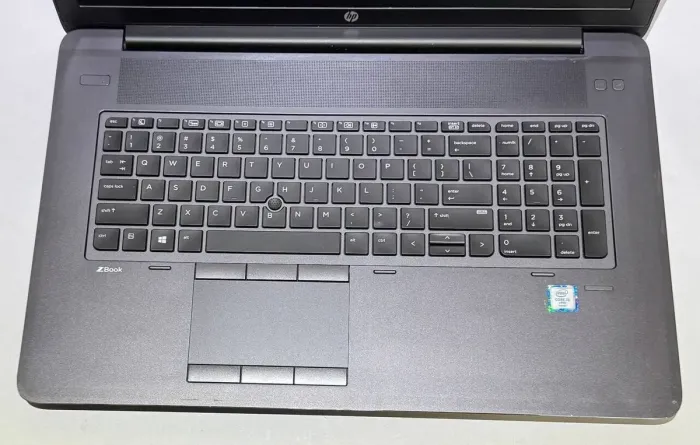Мобільна робоча станція HP Zbook 17 G3 / 17,3" (1600x900) TN / Intel Core i5-6440HQ (4 ядра по 2,6 - 3,5 ГГц) / 16 ГБ DDR4 / 256 ГБ SSD M.2 / nVidia Quadro M1000M, 2 ГБ GDDR5, 128-біт / WebCam б/в - зображення 3
