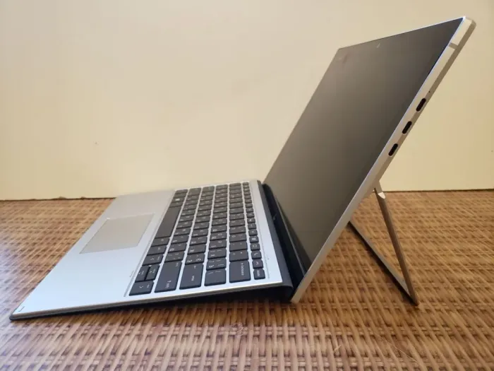 Нетбук-трансформер HP Elite x2 G4 / 12.3" (1920x1280) IPS Touch / Intel Core i5-8365U (4 (8) ядра по 1.6 - 4.1 GHz) / 8 GB DDR3 / 256 GB SSD / Intel UHD Graphics / WebCam б/в - зображення 5