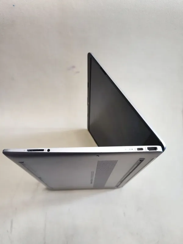 Ноутбук Б-клас HP 15-DY2046MS / 15.6" (1920x1080) TN / Intel Core i3-1215U (6 (8) ядер по 3.3 - 4.4 GHz) / 8 GB DDR4 / 256 GB SSD / Intel UHD Graphics / WebCam б/в - зображення 4