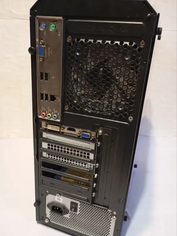 ПК Б-клас Visper Tower / Intel Core i5-3570 (4 ядра по 3.4 - 3.8 GHz) / 8 GB DDR3 / 256 GB SSD + 500 GB HDD / nVidia GeForce GT 210, 512 MB DDR3, 64-bit / 500W + Гарнитура TWS Bluetooth Bakey G11 б/в - зображення 3