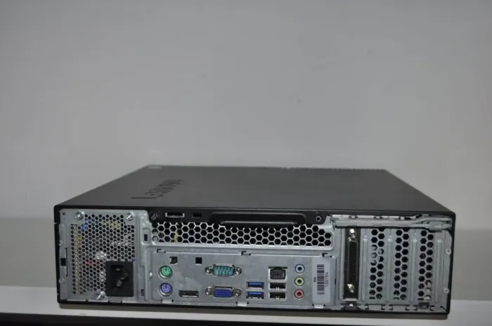 Комп'ютер Б-клас Lenovo ThinkCentre M700 SFF / Intel Core i5-6400 (4 ядра по 2.7 - 3.3 GHz) / 16 GB DDR4 / 128 GB SSD / Intel HD Graphics 530 б/в - зображення 5