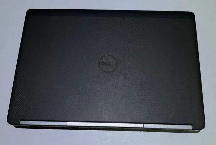 Мобільна робоча станція Dell Precision 7520 / 15.6" (3840x2160) IPS / Intel Xeon E3-1505M v6 (4 (8) ядра по 3.0 - 4.0 GHz) / 32 GB DDR4 / 256 GB SSD + 1000 GB HDD / nVidia Quadro M2200, 4 GB GDDR5, 128-bit / WebCam / Win 11 Pro б/в - зображення 3