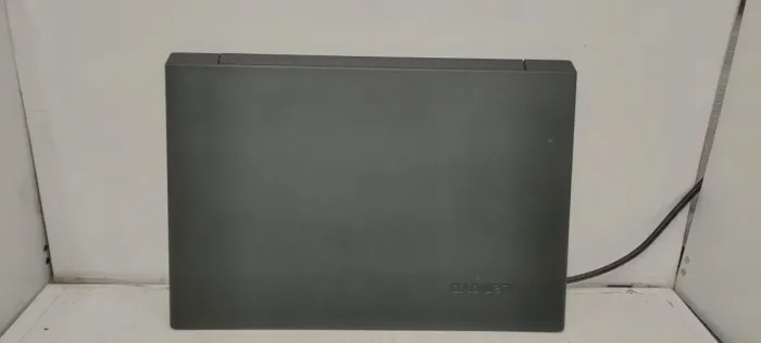 Ноутбук Lenovo V110-15ISK / 15.6" (1366x768) TN / Intel Core i3-6100U (2 (4) ядра по 2.3 GHz) / 4 GB DDR4 / 240 GB SSD / Intel HD Graphics 520 / WebCam б/в - зображення 6