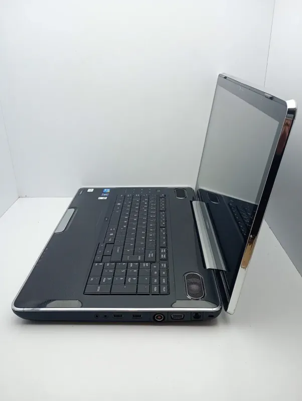 Ноутбук Toshiba Satellite P500 / 18" (1680x945) TN / Intel Core i5-430M (2 (4) ядра по 2.26 - 2.53 GHz) / 8 GB DDR3 / 64 GB SSD + 500 GB HDD / nVidia GeForce GT 330M, 1 GB GDDR3, 128-bit / WebCam / HDMI / АКБ не тримає б/в - зображення 6