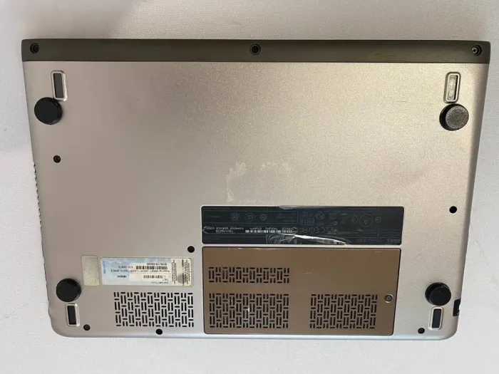 Ноутбук Б-клас Dell Vostro 3360 / 13.3" (1366x768) TN / Intel Core i5-3317U (2 (4) ядра по 1.7 - 2.6 GHz) / 8 GB DDR3 / 240 GB SSD / Intel HD Graphics 4000 / WebCam / HDMI б/в - зображення 8