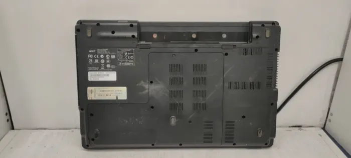 Ноутбук Б-клас Acer Extensa 5635ZG / 15.6" (1366x768) TN / Intel Pentium T4500 (2 ядра по 2.3 GHz) / 4 GB DDR3 / 240 GB SSD / nVidia GeForce G105M, 512 MB GDDR3, 64-bit / Без АКБ б/в - зображення 7