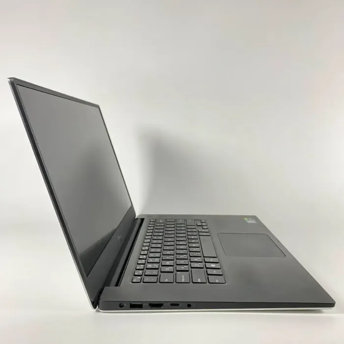 Ігровий ноутбук Dell XPS 15 7590 / 15,6" (1920x1080) IPS / Intel Core i7-9750H (6 (12) ядер по 2,6 - 4,5 ГГц) / 16 ГБ DDR4 / 512 ГБ SSD / nVidia GeForce GTX 1650, 4 ГБ GDDR6, 128-біт / HDMI / WebCam б/в - зображення 4