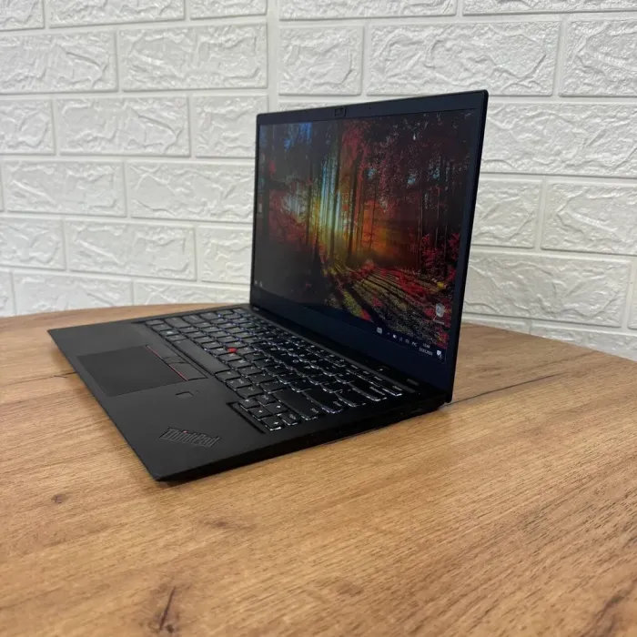 Ультрабук Б-клас Lenovo ThinkPad X1 Carbon Gen 6 / 14" (1920x1080) IPS Touch / Intel Core i5-8350U (4 (8) ядра по 1.7 - 3.6 GHz) / 8 GB DDR4 / 240 GB SSD / Intel UHD Graphics 620 / WebCam б/в - зображення 5