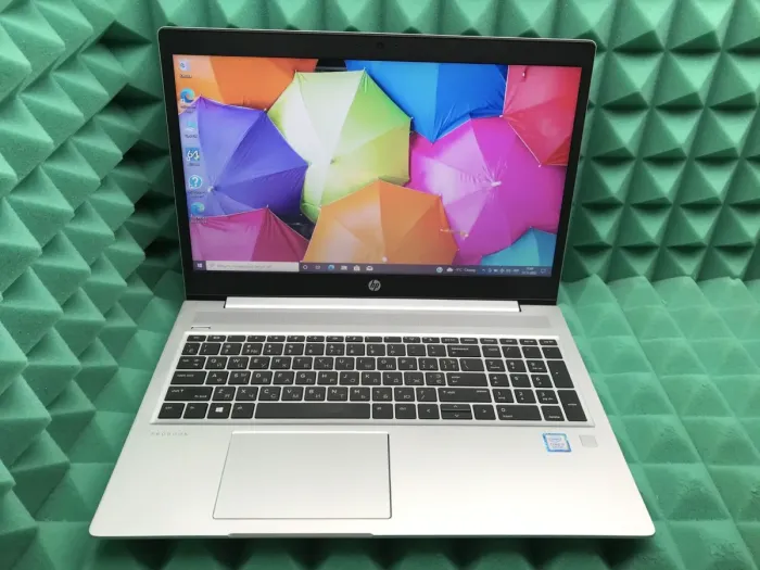 Ноутбук Б-класс HP ProBook 450 G6 / 15.6" TN / Core i3-8145U (2(4) ядра по 2.1-3.9 GHz) / 8GB DDR4 / 250GB SSD / UHD Graphics 620 / WebCam / USB 3.1 / HDMI б/в - зображення 2