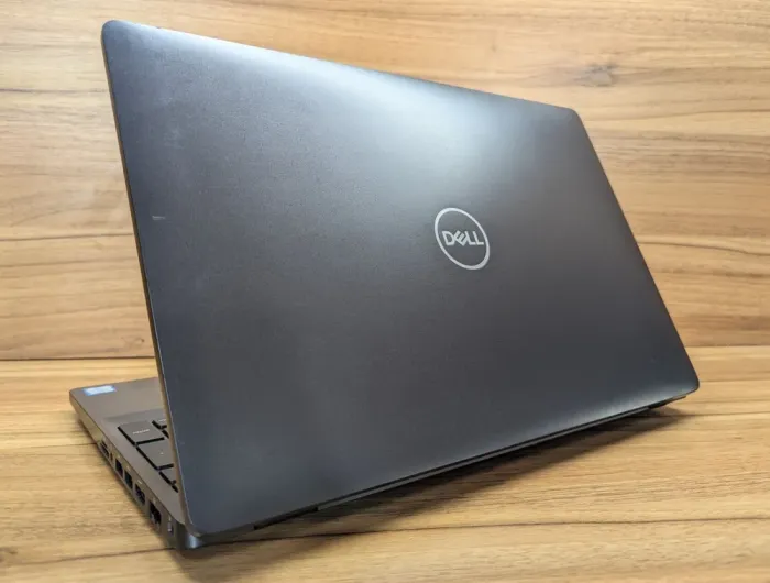 Ультрабук Б-клас Dell Latitude 5500 / 15.6" (1920x1080) IPS / Intel Core i5-8365U (4 (8) ядра по 1.6 - 4.1 GHz) / 16 GB DDR4 / 512 GB SSD / Intel UHD Graphics 620 / WebCam / Windows 10 б/в - зображення 7