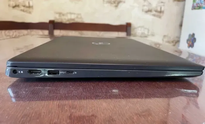 Ультрабук Dell Latitude 3530 / 15.6" (1920x1080) IPS Touch / Intel Core i5-1235U (10 (12) ядер по 3.3 - 4.4 GHz) / 8 GB DDR4 / 256 GB SSD / Intel Iris Xe Graphics / WebCam б/в - зображення 6