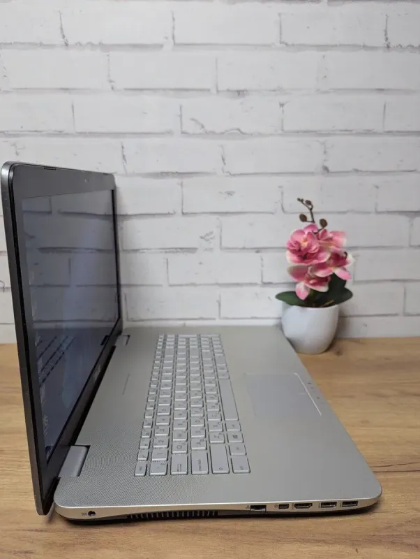 Ноутбук Б-клас Asus N751J / 17.3" (1600x900) TN / Intel Core i7-4710HQ (4 (8) ядра по 2.5 - 3.5 GHz) / 12 GB DDR3 / 128 GB SSD / nVidia GeForce GTX 850M, 2 GB GDDR3, 128-bit / WebCam / DVD-ROM б/в - зображення 4