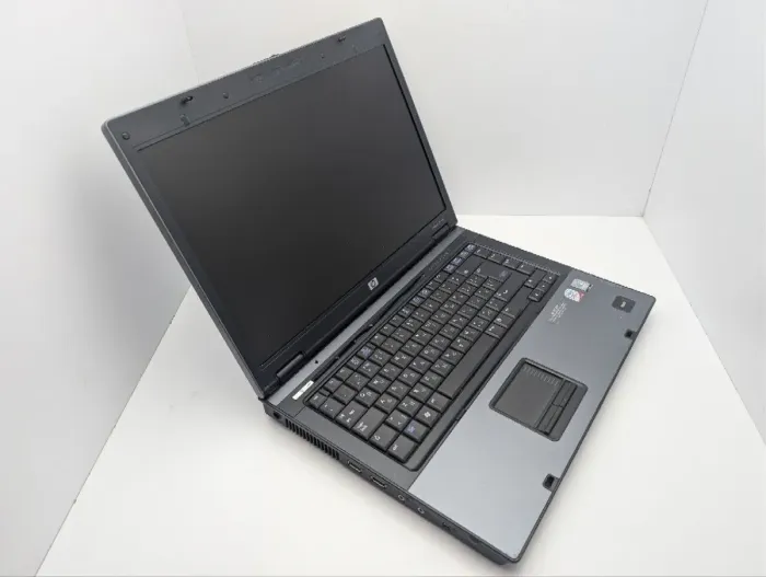 Ноутбук HP Compaq 6710b / 15.4" (1280x800) TN / Intel Core 2 Duo T8100 (2 ядра по 2.1 GHz) / 4 GB DDR2 / 160 GB HDD / Intel Graphics / DVD-ROM б/в - зображення 6