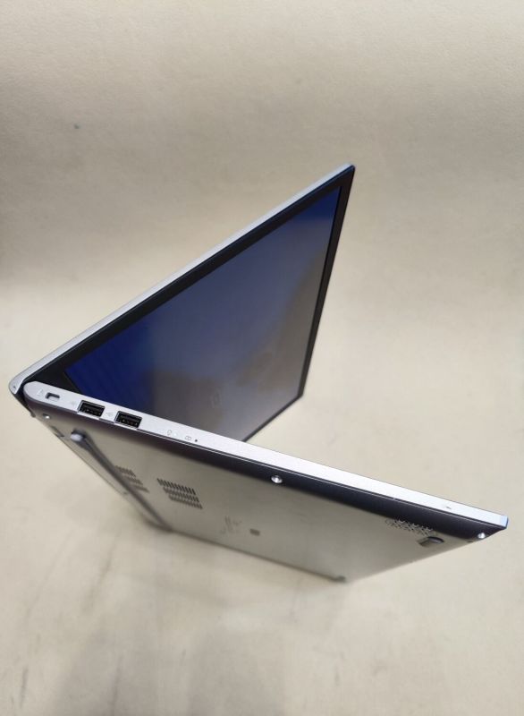 Ноутбук Asus Vivobook 17 X712JA / 17.3" (1600x900) TN / Intel Core i5-1035G1 (4 (8) ядра по 1.0 - 3.6 GHz) / 12 GB DDR4 / 256 GB SSD / Intel UHD Graphics / WebCam б/в - зображення 5