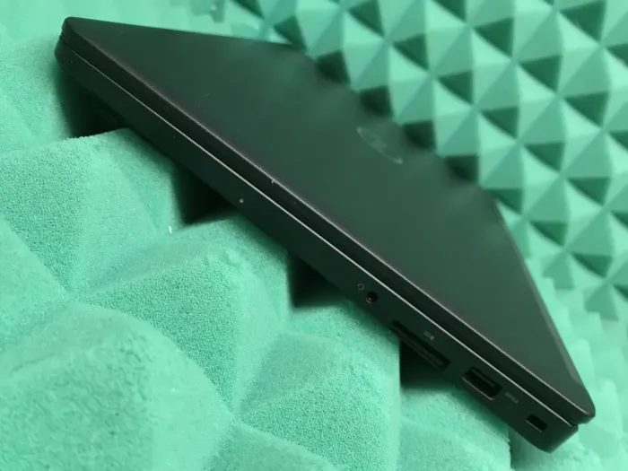 Ультрабук Dell Latitude E5470 / 14" (1366x768) TN / Intel Core i5-6300U (2 (4) ядра по 2.4 - 3.0 GHz) / 4 GB DDR4 / 128 GB SSD / Intel HD Graphics 520 / WebCam / USB 3.0 / HDMI / Windows 10 б/в - зображення 8