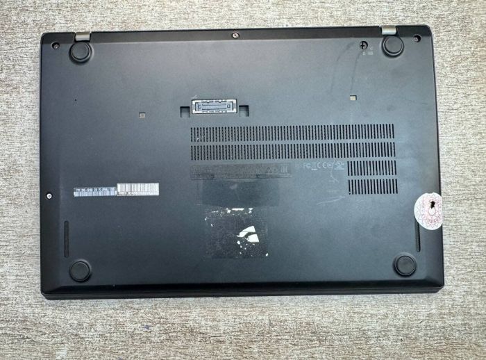 Ультрабук Lenovo ThinkPad T470s / 14" (1920x1080) TN / Intel Core i5-7300U (2 (4) ядра 2,6 - 3,5 ГГц) / 8 ГБ DDR4 / 120 ГБ SSD / Intel HD Graphics 620 / Веб-камера / Два АКБ / Windows 10 Pro б/в - зображення 9