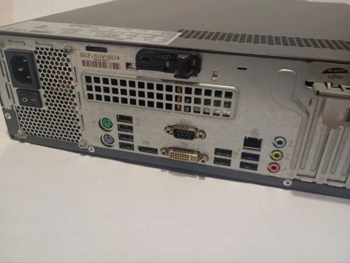 ПК Fujitsu Esprimo E700 E85+ SFF / Intel Core i5-2500S (4 ядра по 2.7 - 3.7 GHz) / 8 GB DDR3 / 240 GB SSD / Intel HD Graphics 2000 / DVD-RW б/в - зображення 4