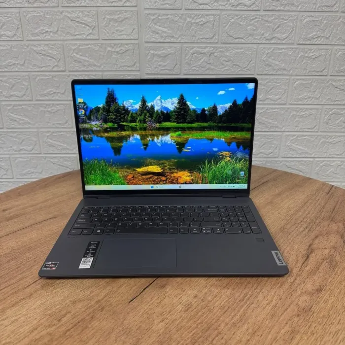 Ультрабук-трансформер Б-клас Lenovo IdeaPad Flex 5 16ALC7 / 16" (1920x1200) IPS Touch / AMD Ryzen 5 5500U (6 (12) ядер по 2.1 - 4.0 GHz) / 8 GB DDR4 / 256 GB SSD / AMD Radeon Vega Graphics / WebCam б/в - зображення 2