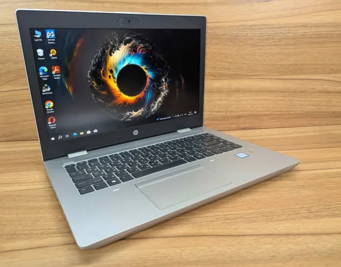 Ноутбук HP ProBook 640 G5 / 14" (1920x1080) IPS / Intel Core i5-8265U (4 (8) ядра по 1.6 - 3.9 GHz) / 16 GB DDR4 / 480 GB SSD / Intel UHD Graphics 620 / WebCam / TouchID / Windows 10 б/в - зображення 4