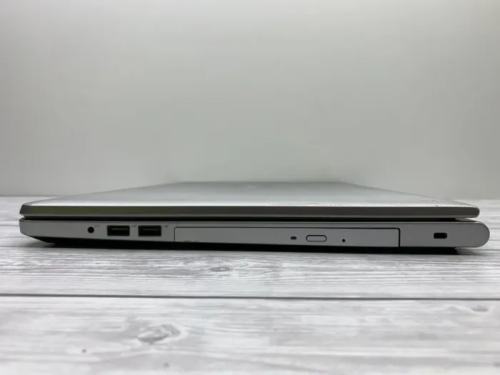 Ігровий ноутбук Б-клас Dell Inspiron 5759 / 17.3" (1920x1080) TN / Intel Core i7-6500U (2 (4) ядра по 2.5 - 3.1 GHz) / 8 GB DDR3 / 480 GB SSD / AMD Radeon R5 M335, 4 GB GDDR3, 64-bit / WebCam / DVD-ROM б/в - зображення 5