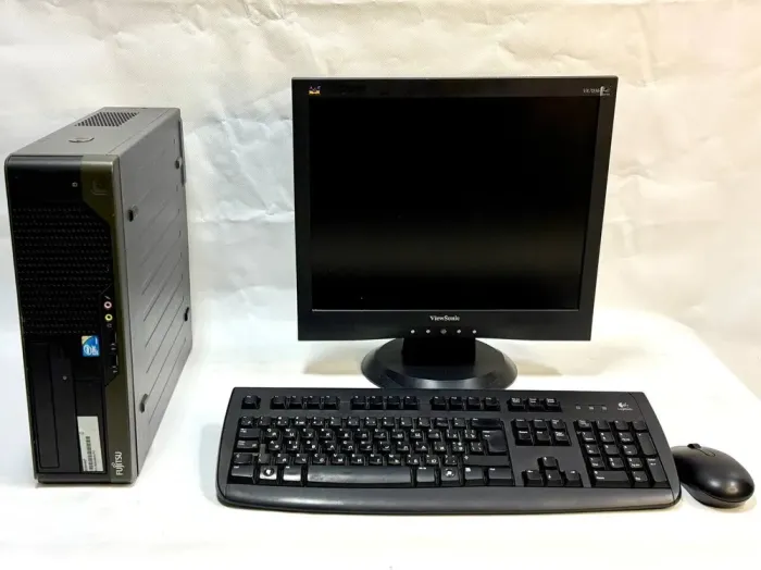 Комплект ПК: Б-клас Fujitsu Esprimo E5730 E85 SFF / Intel Core 2 Duo E8500 (2 ядра по 3.16 GHz) / 4 GB DDR2 / 160 GB HDD / Intel HD Graphics / DVD-ROM + Монітор Б-клас ViewSonic VA703b / 17" (1280x1024) TN / VGA  б/в - зображення 3