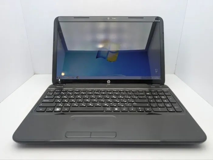 Ноутбук HP Pavilion G6-2200SR / 15.6" (1366x768) TN / AMD E2-1800 (2 ядра по 1.7 GHz) / 6 GB DDR3 / 320 GB HDD / AMD Radeon HD 7340 Graphics / WebCam / DVD-ROM б/в - зображення 2