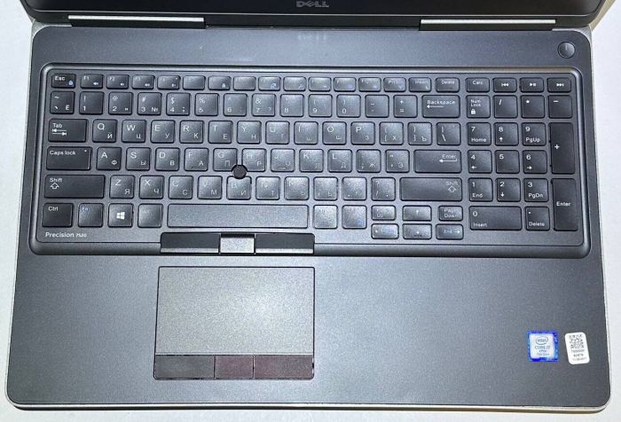 Мобільна робоча станція Б-класу Dell Precision 7520 / 15,6" (1920x1080) IPS / Intel Core i7-7820HQ (4 (8) ядра по 2.9 - 3.9 GHz) / 16 GB DDR4 / 1000 GB SSD / nVidia Quadro M1200, 4 GB GDDR5, 128-bit / WebCam б/в - зображення 3