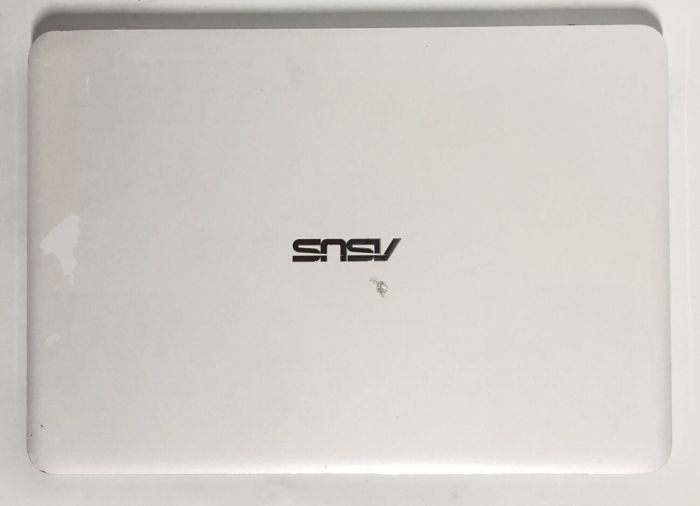 Ультрабук Б-клас Asus ZenBook UX305C / 13.3" (1920x1080) IPS / Intel Core m3-6Y30 (2 (4) ядра по 2.2 GHz) / 8 GB DDR3 / 128 GB SSD / Intel HD Graphics 615 / WebCam / Win 10 Home б/в - зображення 7