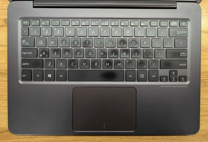 Ноутбук Asus UX305F / 13.3" (1920x1080) IPS / Intel M-5Y10 (2 (4) ядра по 0.8 - 2.0 GHz) / 8 GB DDR3 / 512 GB SSD / Intel HD Graphics 5300 / WebCam / Windows 10 б/в - зображення 3