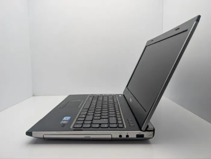 Ноутбук Dell Vostro 3450 / 14" (1366x768) TN / Intel Core i7-2620M (2 (4) ядра по 2.7 - 3.4 GHz) / 8 GB DDR3 / 500 GB HDD / AMD Radeon HD 6630M, 1 GB GDDR3, 128-bit / WebCam / DVD-ROM / АКБ не тримає б/в - зображення 5
