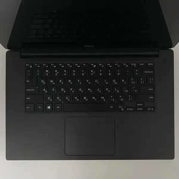 Мобільна робоча станція Dell Precision 5520 / 15.6" (3840x2160) IPS Touch / Intel Xeon E3-1505M v6 (4 (8) ядра по 3.0 - 4.0 GHz) / 16 GB DDR4 / 512 GB SSD / nVidia Quadro M1200, 4 GB GDDR5, 256-bit / HDMI б/в - зображення 3