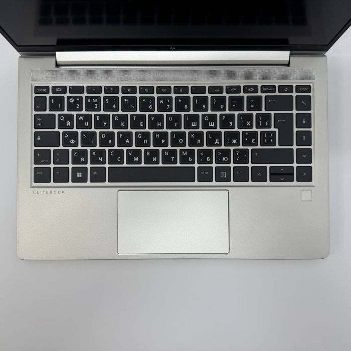 Ультрабук HP EliteBook 645 G9 / 14" (1920x1080) IPS / AMD Ryzen 5 PRO 5675U (6 (12) ядер по 2.3 - 4.3 GHz) / 16 GB DDR4 / 256 GB SSD / AMD Radeon RX Vega 7 / WebCam б/в - зображення 4