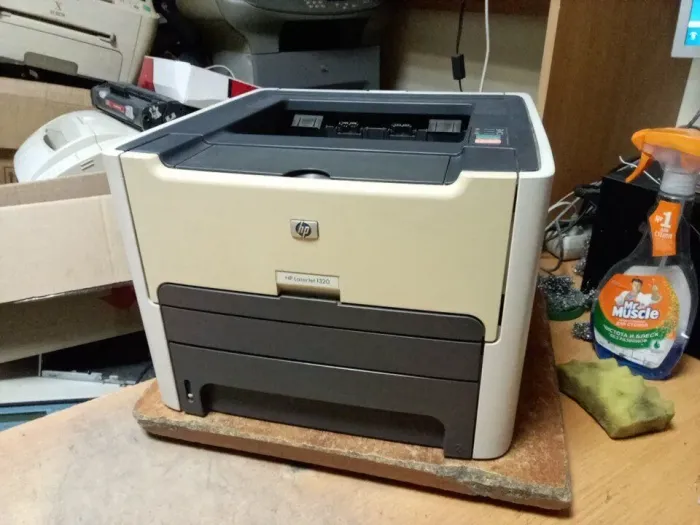 Принтер HP LaserJet 1320 / Лазерний монохромний друк / 1200 x 1200 dpi / A4 / 21 стр/хв / USB 2.0, Ethernet / Дуплекс б/в - зображення 2