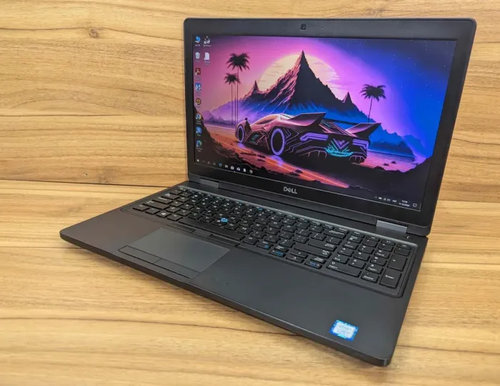 Ноутбук Dell Latitude 5590 / 15.6" (1920x1080) IPS / Intel Core i7-8650U (4 (8) ядра по 1.9 - 4.2 GHz) / 16 GB DDR4 / 512 GB SSD / nVidia GeForce MX130, 2 GB GDDR5, 64-bit / WebCam / HDMI / Windows 10 б/в - зображення 5