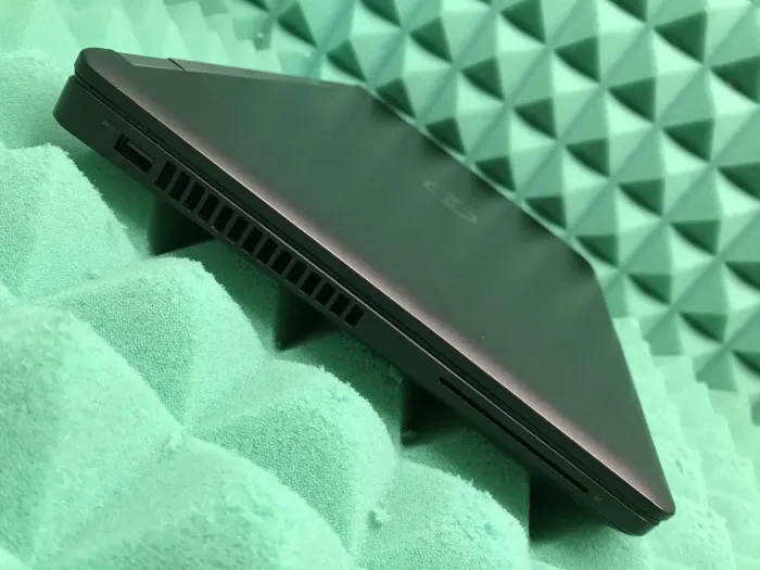 Ноутбук Б-класс Dell Latitude E5470 / 14" IPS Touch / Intel Core i5-6300U (2(4) ядра по 2.4-3 GHz) / 8GB DDR4 / 240GB SSD M.2 / HD Graphics 520 / WebCam / HDMI / Win 10 б/в - зображення 7