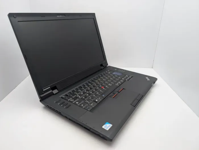 Ноутбук Lenovo ThinkPad SL510 / 15.6" (1366x768) TN / Intel Pentium T4500 (2 ядра по 2.3 GHz) / 6 GB DDR3 / 320 GB HDD / Intel HD Graphics / WebCam / АКБ не тримає б/в - зображення 3