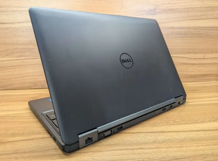 Ноутбук Dell Latitude E5550 / 15.6" (1366x768) TN Touch / Intel Core i5-5300U (2 (4) ядра по 2.3 - 2.9 GHz) / 8 GB DDR3 / 240 GB SSD / Intel HD Graphics 5500 / WebCam / Windows 10 б/в - зображення 7