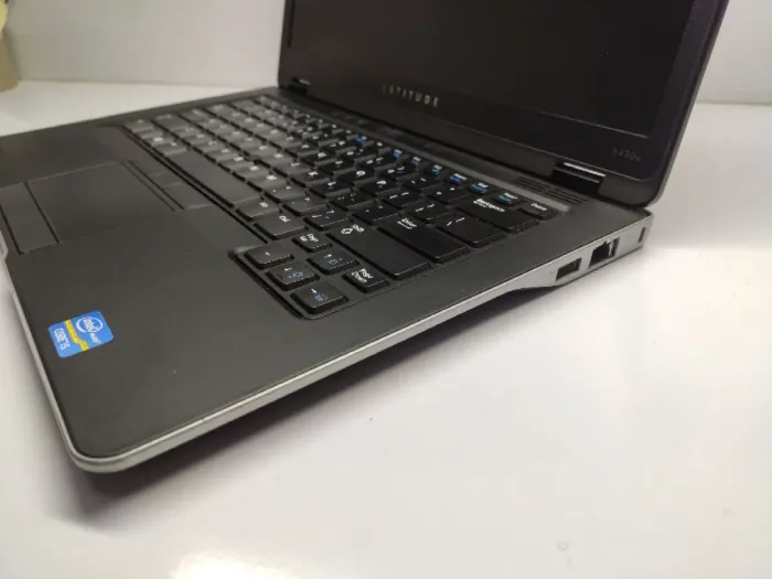 Ультрабук Dell Latitude 6430u / 14" TN / Core i5-3427U (2(4) ядра по 1.8-2.8GHz) / 8GB DDR3 / 120GB SSD / HD Graphics 4000 / WebCam б/в - зображення 5