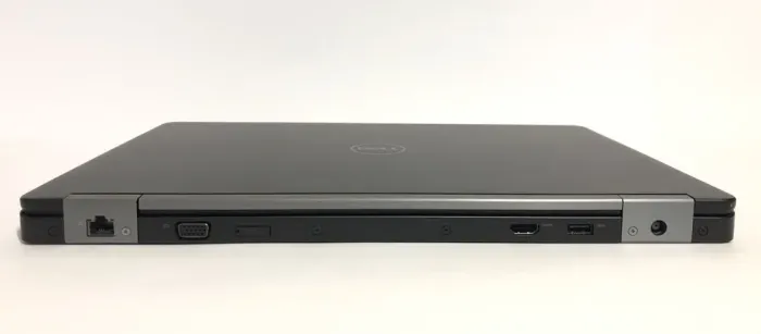 Ноутбук Dell Latitude E5570 / 15.6" (1920x1080) IPS / Intel Core i3-6100U (2 (4) ядра по 2.3 GHz) / 8 GB DDR4 / 128 GB SSD / Intel HD Graphics 520 / WebCam б/в - зображення 3