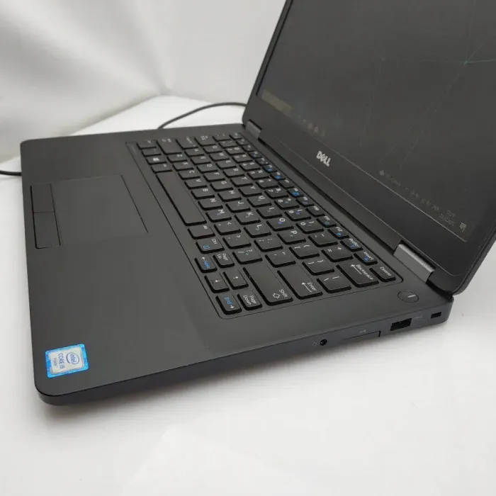 Ультрабук Dell Latitude E5470 / 14" TN / Core i5-6300U (2(4) ядра по 2.4-3 GHz) / 8GB DDR4 / 256GB SSD / HD Graphics 520 / WebCam / Win 10 Pro б/в - зображення 5