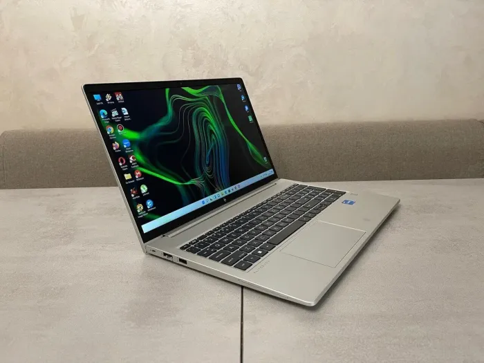 Ультрабук Б-клас HP EliteBook 650 G9 / 15.6" (1920x1080) IPS / Intel Core i5-1235U (10 (12) ядер 3.3 - 4.4 GHz) / 16 GB DDR4 / 256 GB SSD M.2 / Intel Iris Xe Graphics / WebCam б/в - зображення 5