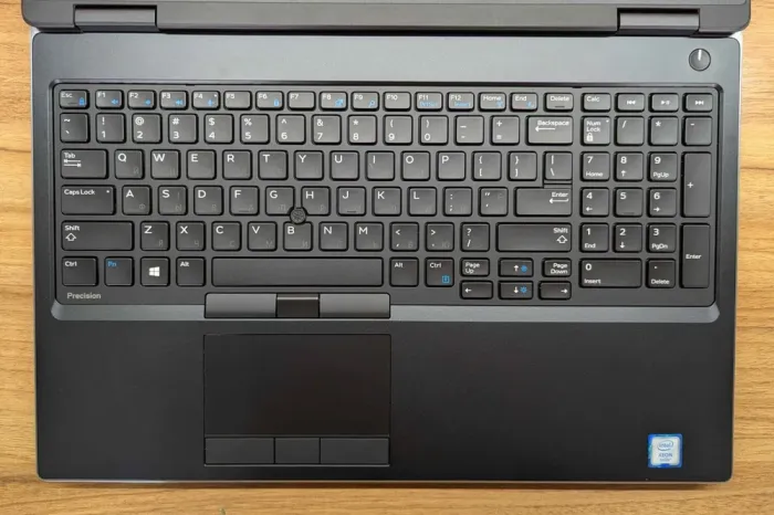 Мобільна робоча станція Dell Precision 7530 / 15.6" (1920x1080) IPS / Intel Xeon E-2186M (6 (12) ядер по 2.9 - 4.8 GHz) / 64 GB DDR4 / 512 GB SSD / nVidia Quadro P2000, 4 GB GDDR5, 128-bit / HDMI / Windows 10 б/в - зображення 3