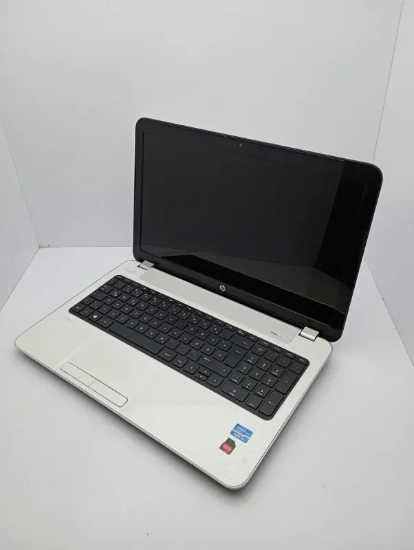 Ноутбук HP Pavilion 15e / 15.6" (1366x768) TN / Intel Core i5-3230M (2 (4) ядра по 2.6 - 3.2 GHz) / 8 GB DDR3 / 500 GB HDD / AMD Radeon HD 8600M, 2 GB DDR3, 64-bit / WebCam б/в - зображення 6